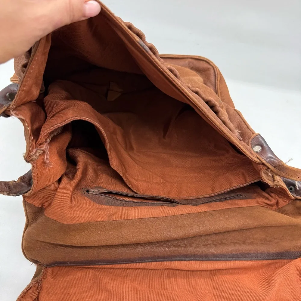 Hobo Brown Leather Crossbody Messenger Bag Distressed Grunge Bohemian Travel